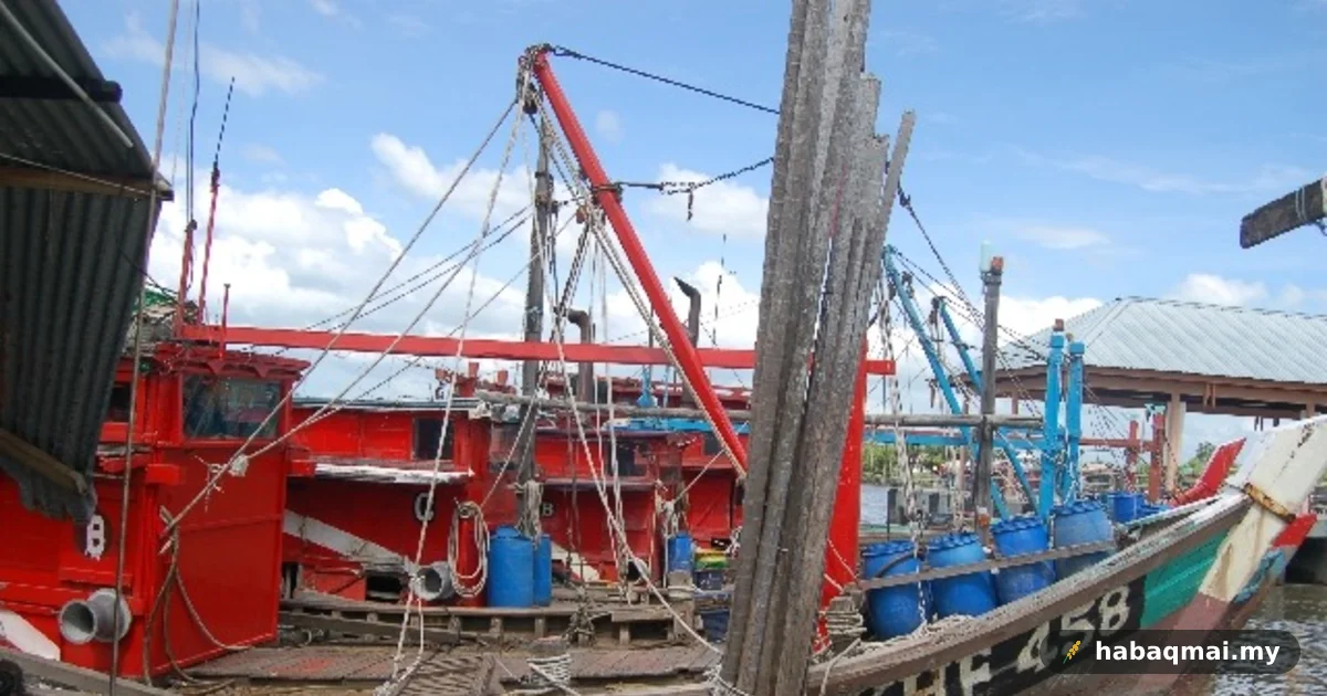 Pantun Baru: Nelayan Laut Kuala Kedah Balik Waktu Senja
