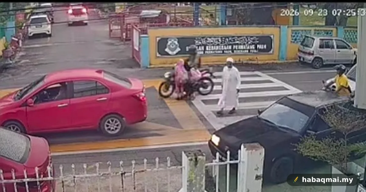 Polis Cari Penunggang Motosikal Langgar Dua Murid