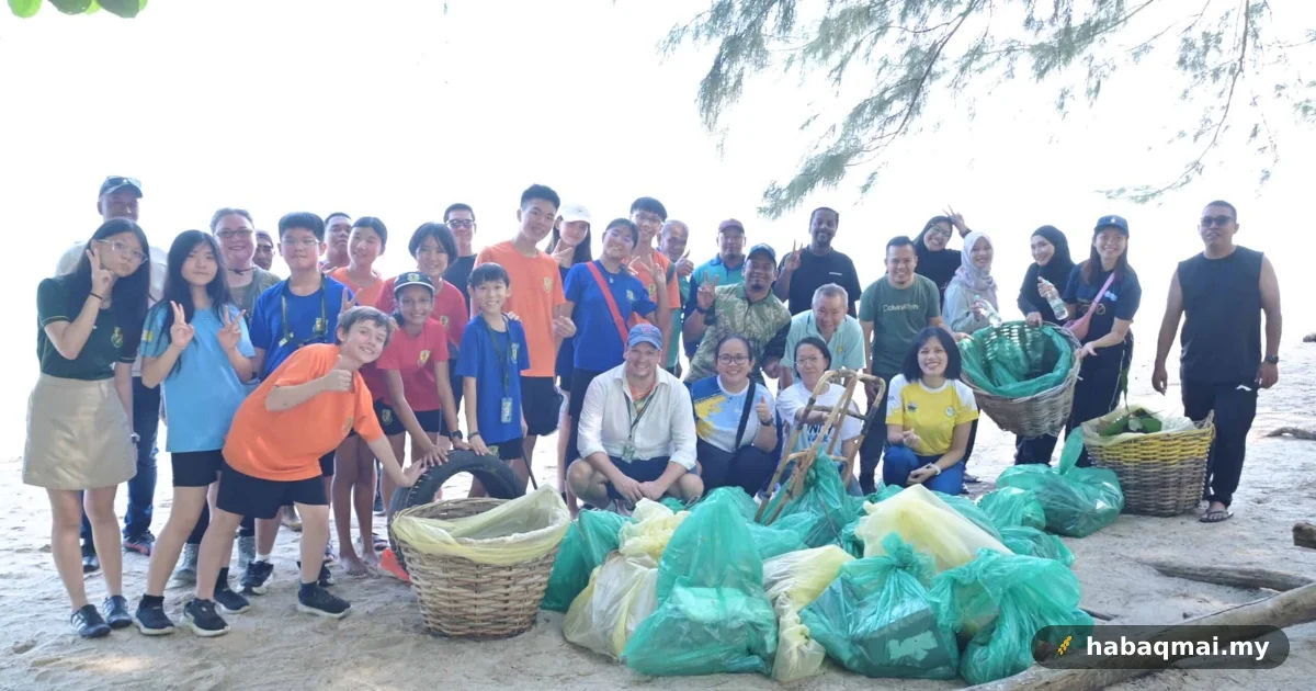 Pelajar Uplands buat plogging Teluk Bahang, CM P. Pinang sokong