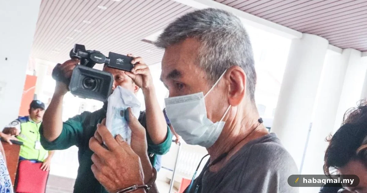 Pekerja kedai makan, 71, didakwa rogol remaja dalam tandas mall