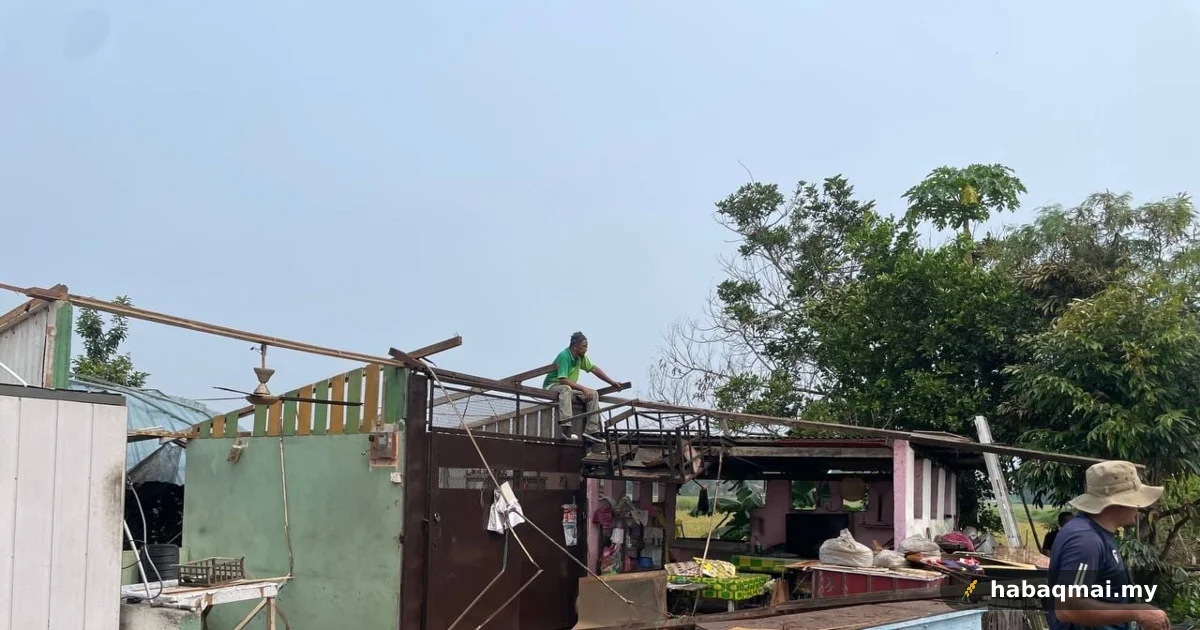 Ribut besaq kat Kuala Muda, 44 rumah kena, bumbung terbang
